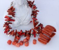 LOT KORALLENSCHMUCK. Flex-Armband, 10