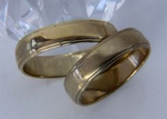 PAAR EHERINGE. 333/000 Gelbgold.