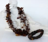 BERNSTEINCOLLIER UND FLEXARMBAND