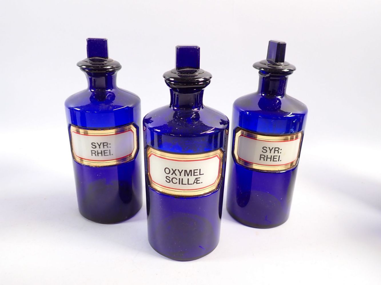 Antiques & Collectables  -   Ceramics, Jewellery, Watches, Silver, Coins, Furniture, Books, Pictures & Collectables