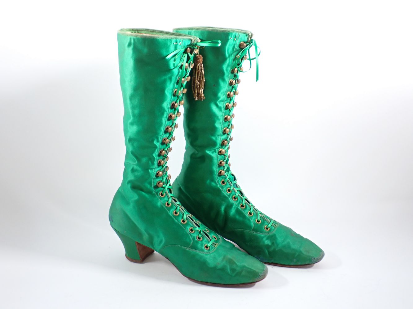 Smiths Newent Auctions | Antiques & Collectables - Ceramics, Jewellery ...