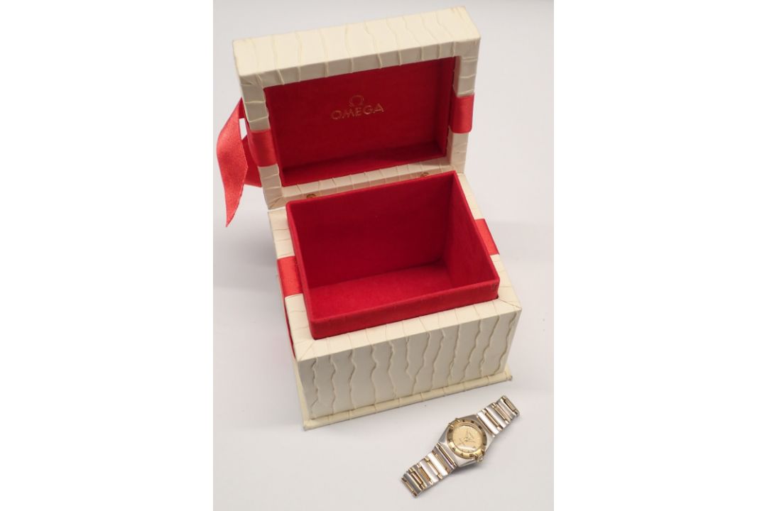 An Omega Constellation ladies wrist watch with stainless steel and gold plated case and champagne - Image 4 of 5