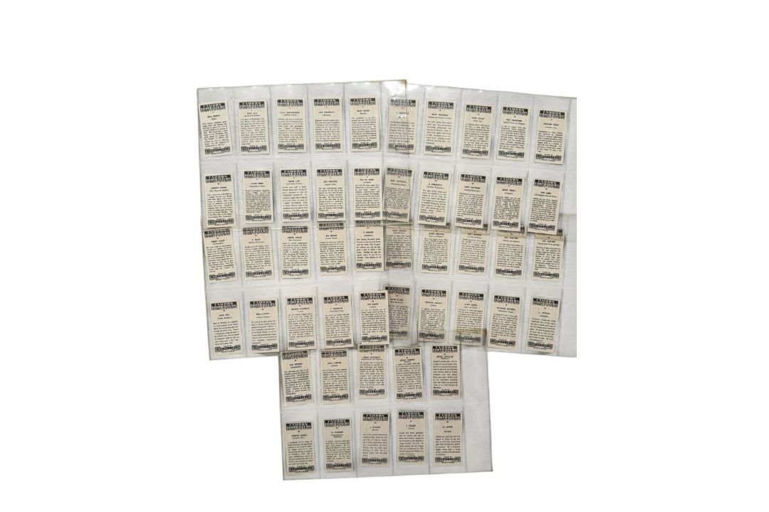 BARRATT & CO FAMOUS FOOTBALLERS TRADE CARDS, A10, FULL SET OF 50 CARDS. - Image 4 of 4