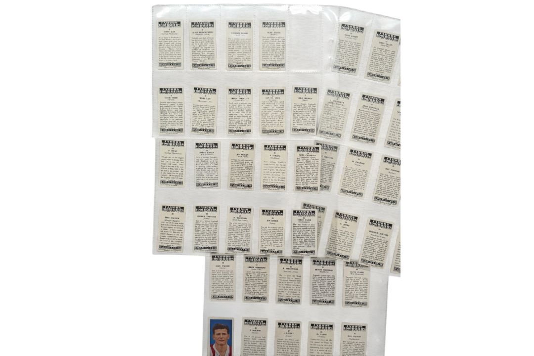 BARRATT & CO FAMOUS FOOTBALLERS TRADE CARDS, A9, FULL SET OF 50 CARDS. - Image 4 of 6