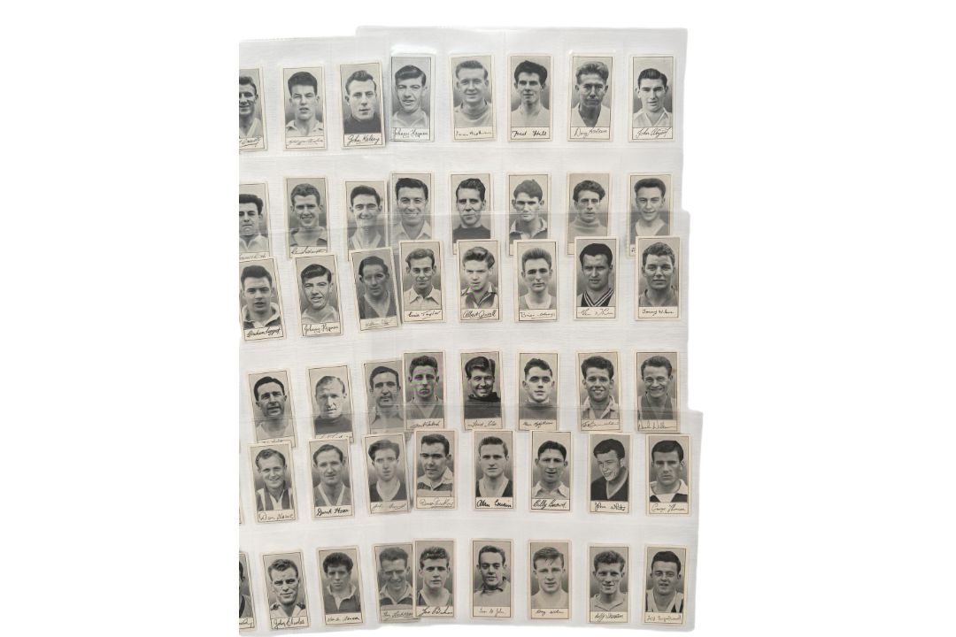 BARRATT & CO FAMOUS FOOTBALLERS TRADE CARDS, A7, FULL SET OF 60 CARDS, CLOUGH, CHARLES, GREAVES, - Image 5 of 6