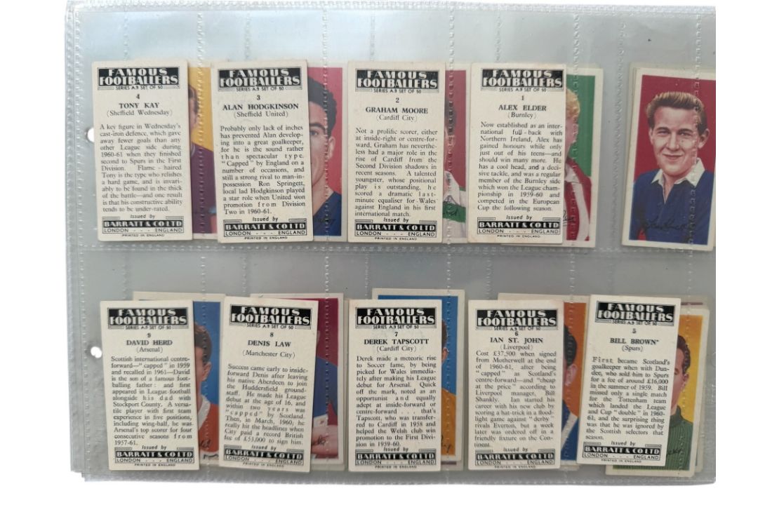 BARRATT & CO FAMOUS FOOTBALLERS TRADE CARDS, A9, FULL SET OF 50 CARDS. - Image 2 of 6