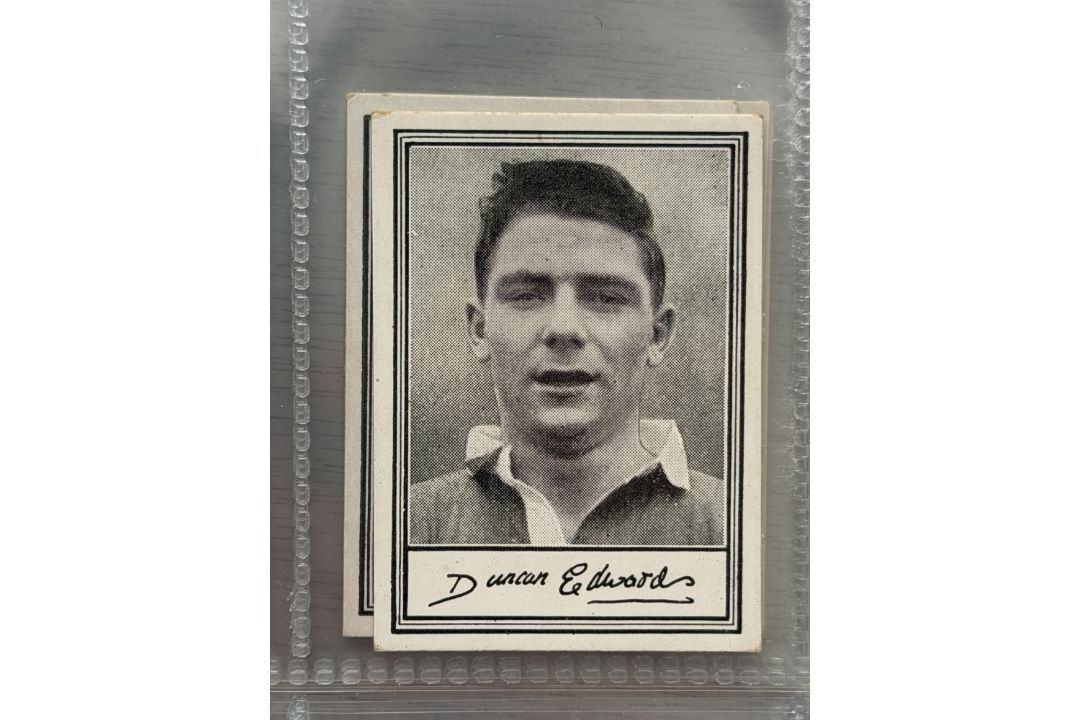 BARRATT & CO FAMOUS FOOTBALLERS TRADE CARDS, A3, FULL SET OF 50 CARDS, DUNCAN EDWARDS OF - Image 3 of 6