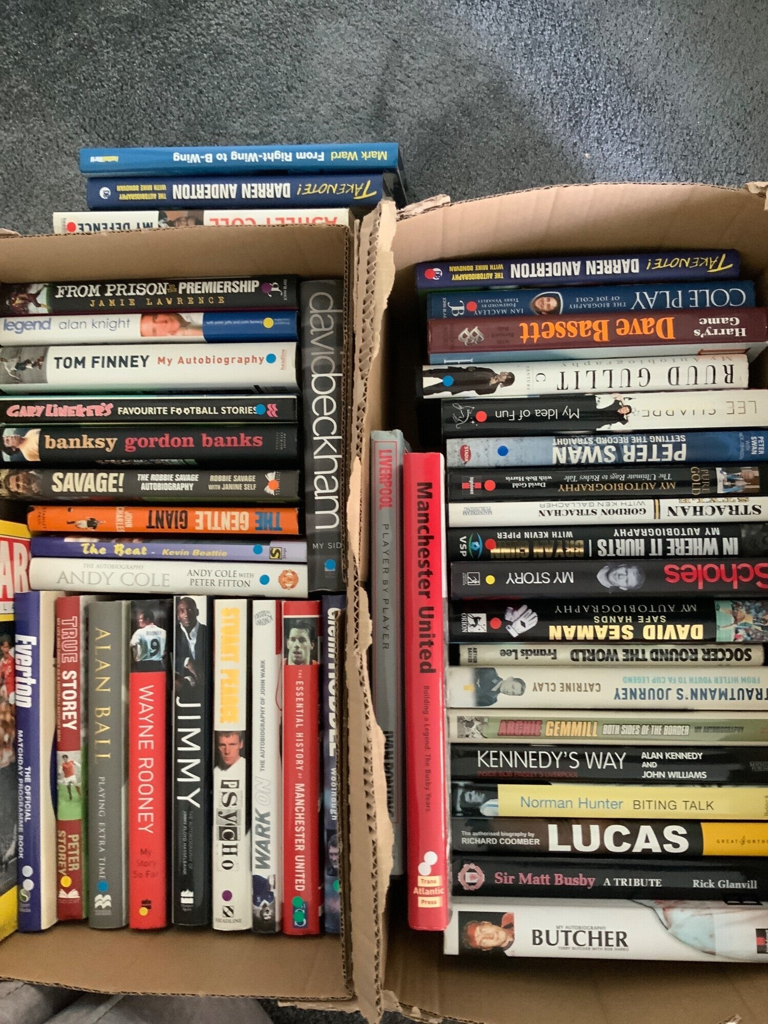 Note Value Booklet Signed Football Book Collection: Wide range with autobiographies ...
