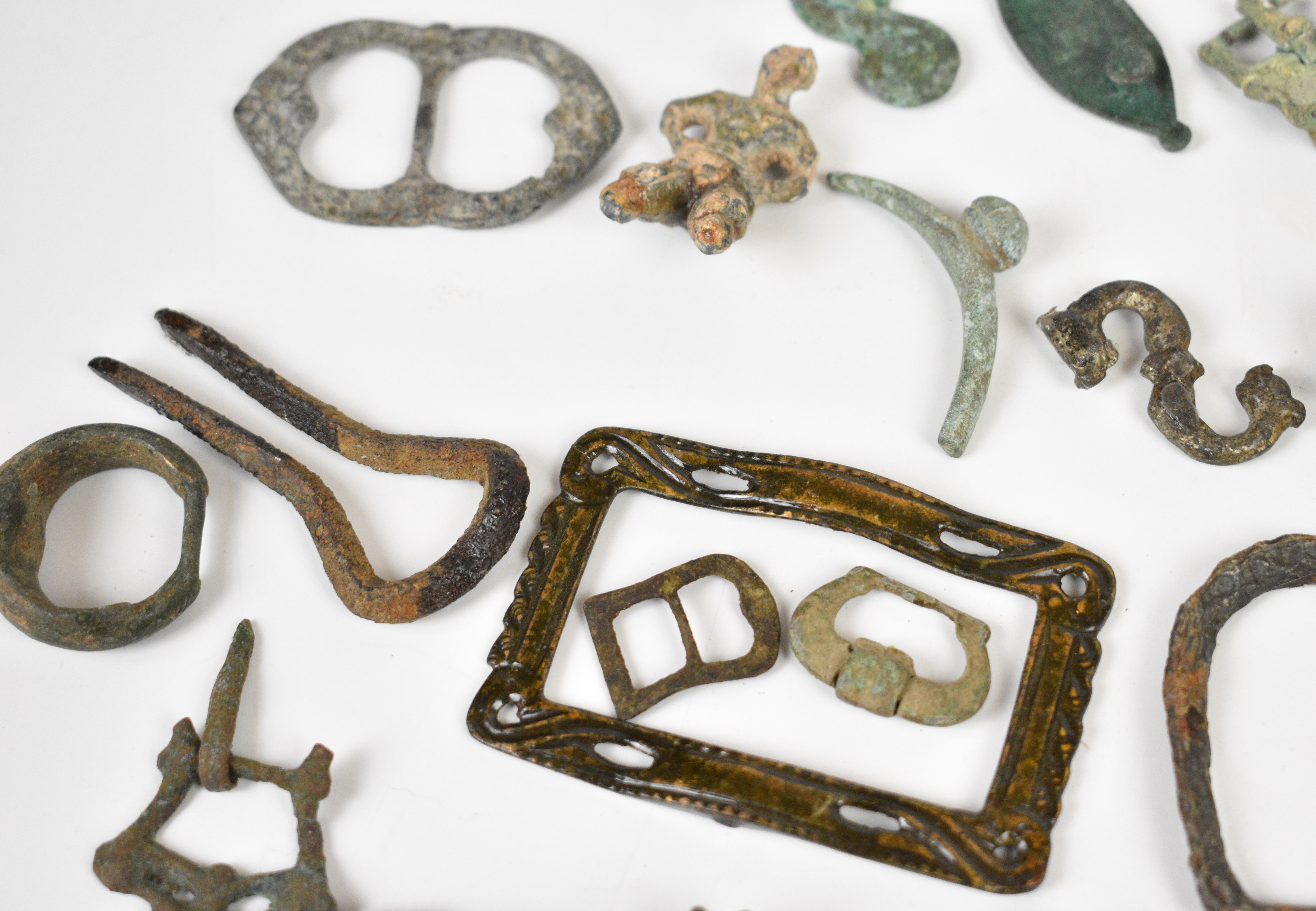 Metal detector finds, Roman onwards including buckles, figures, bangles, cloak pins, bronze and - Image 4 of 8