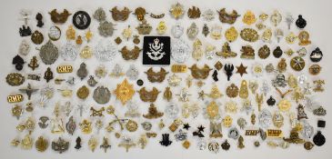 Over 100 cap badges, insignia, buttons, etc, mostly British, some early, economy and late