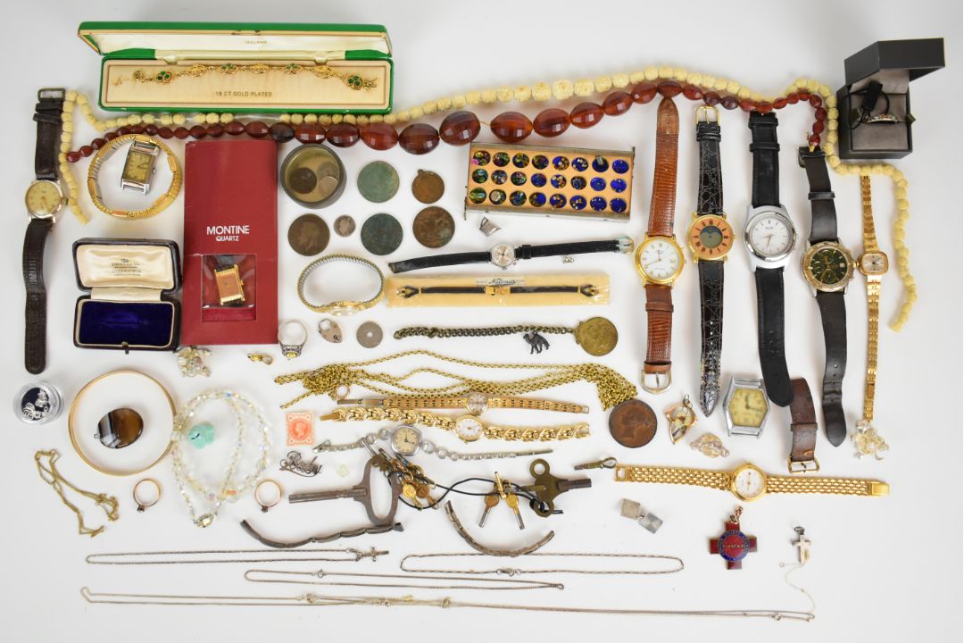 A collection of jewellery including silver Clogau ring in original box, watches, yellow metal pocket - Image 1 of 4