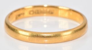A 22ct gold wedding band / ring, Birmingham 1939, 2.5g, size N