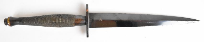 WW2 Fairbairn Sykes 2nd pattern Commando fighting dagger with 17.3cm blade, cross guard with