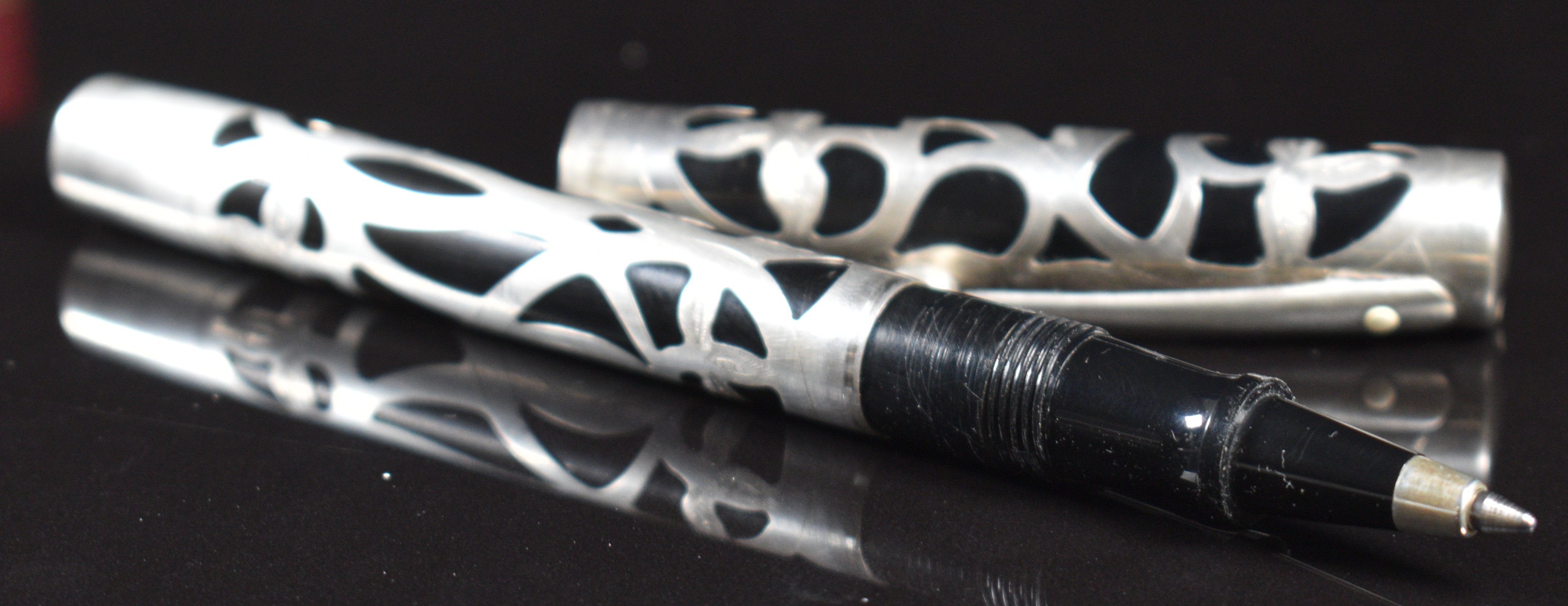 Sheaffer Nostalgia silver overlaid fountain and ballpoint pen and paper knife set, each with - Image 10 of 10