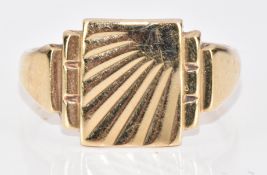 A 9ct gold signet ring with sunburst decoration, 3.6g, size Q