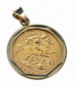 1982 gold half sovereign in 9ct gold pendant mount, 5g