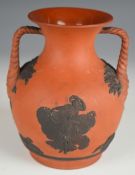 19thC Wedgwood Portland style twin handled vase with Rosso Antico decoration, H12cm