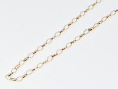 A 9ct gold necklace made up of oval links, 1.6g, 50cm