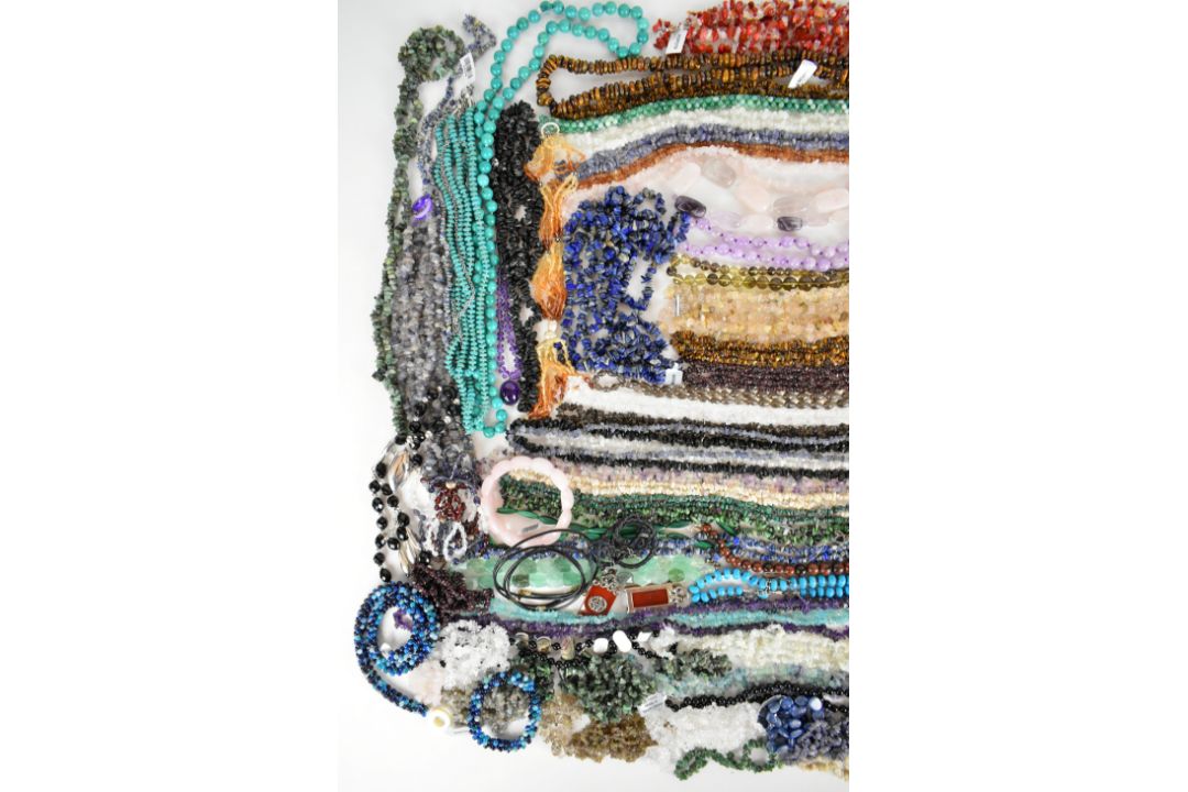 A large collection of mainly certificated beads including amethyst, green agate, smoky quartz and - Image 2 of 5