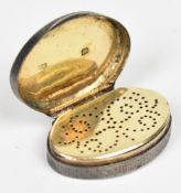 Georgian hallmarked silver vinaigrette of oval form with engraved decoration, London 1801, maker's