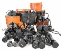 Twenty pairs of binoculars and spotting scopes to include Hawke 10x42 Nature-Trek, Luger 6x30 scope,