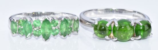Two 9k white gold rings, one set with tsavorite and the other set with Russian diopside, 6.1g,