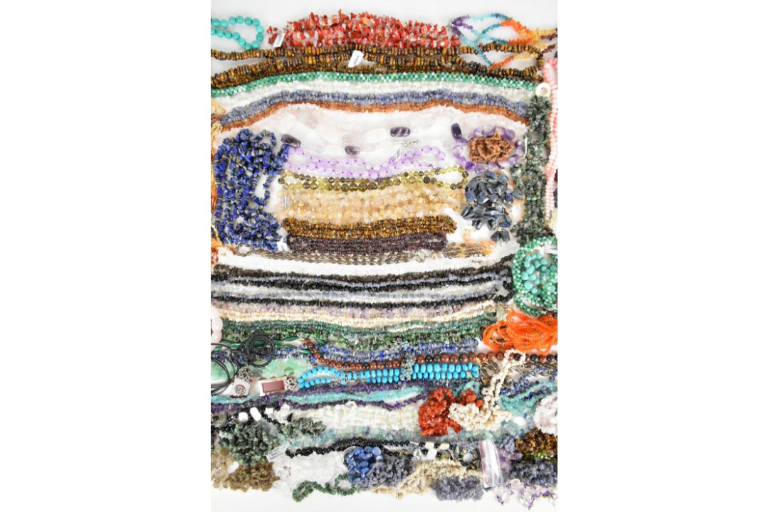 A large collection of mainly certificated beads including amethyst, green agate, smoky quartz and - Image 3 of 5