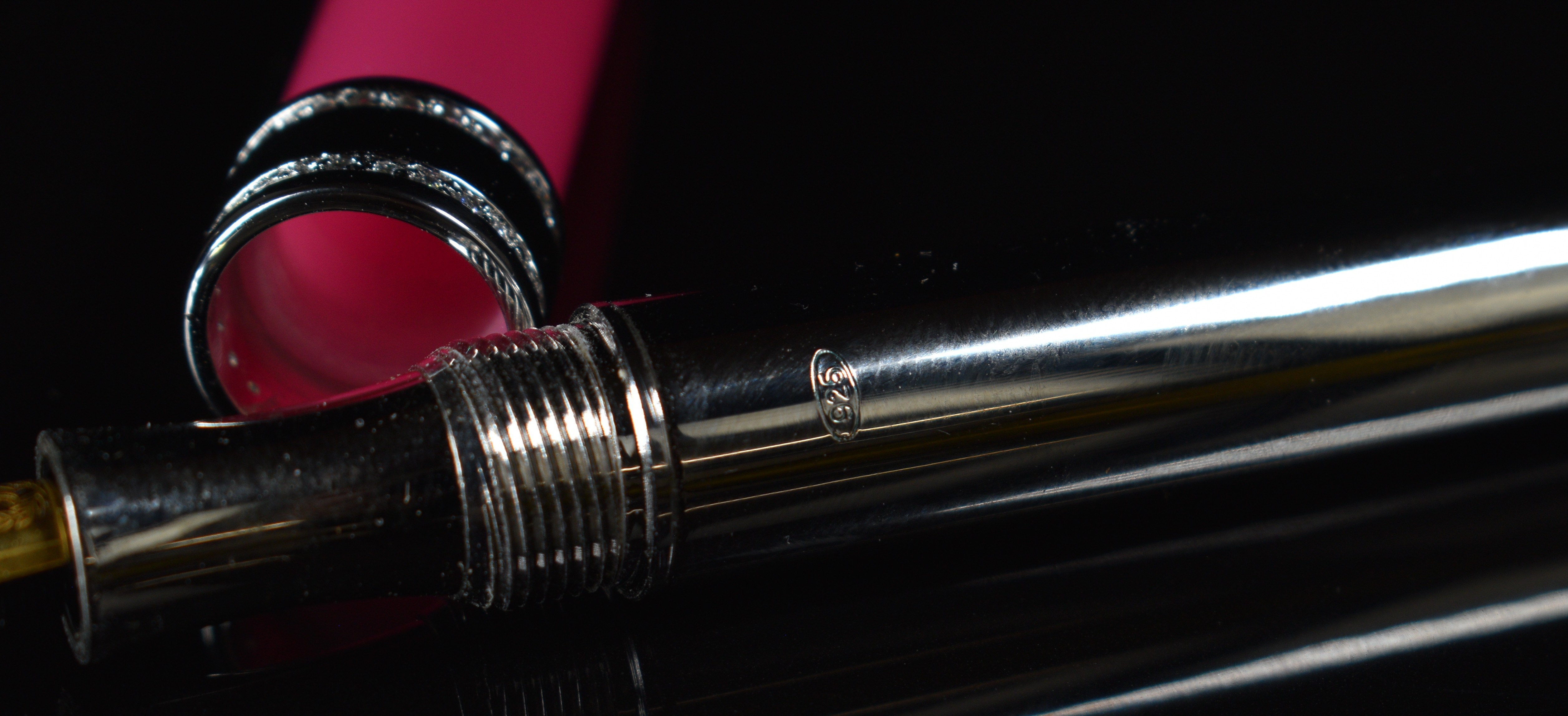Laban fountain pen with pink cap, 925 silver body, gen set clip and iridium bib, 14cm long. - Image 5 of 6