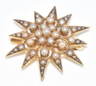 Edwardian 15ct gold brooch / pendant set with split pearls, 5.9g, 3cm (one pearl missing)