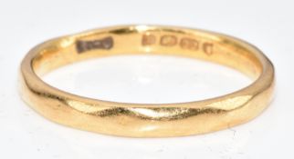 A 22ct gold wedding band / ring, 3.1g, size N