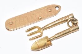 A 9ct gold charm / pendant in the form of a miniature penknife and a 9ct gold charm in the form of a