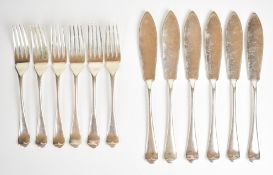 Viner's Ltd hallmarked silver six place setting Old English pattern fish eater set comprising six