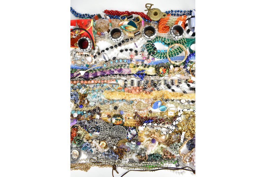 A collection of jewellery including lacquer brooches, necklaces including Erwin Pearl, silver, - Image 3 of 5