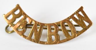 Benbow Royal Navy WW1 brass shoulder title with hexagonal loops, RND Benbow was disbanded after