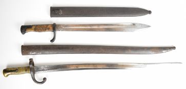 Two European bayonets comprising a German M1898 'butcher' bayonet, 36.5cm, with Simson & Co Sohl