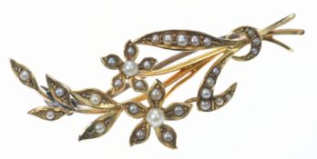 A 15ct gold brooch set with pearls and split pearls in the form of flowers, in vintage box, 4.3g,