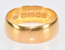 A 22ct gold wedding band / ring, Birmingham 1911, 5.7g, size N