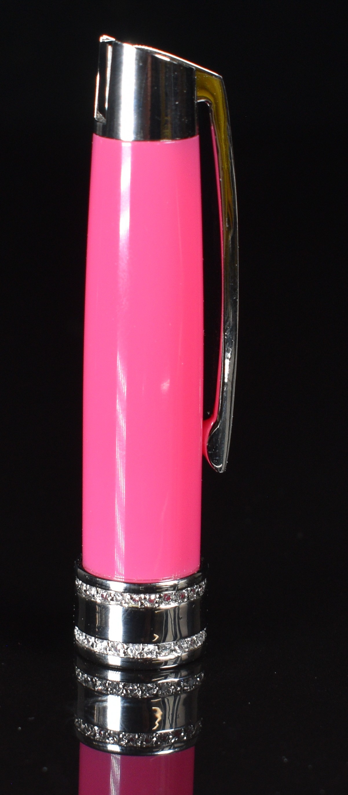 Laban fountain pen with pink cap, 925 silver body, gen set clip and iridium bib, 14cm long. - Image 6 of 6