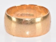 A 9ct gold wedding band / ring, 7.7g, size R
