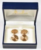 A pair of 9ct gold octagonal cufflinks with target decoration, 3.9g