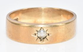 A 9ct gold ring set with spinel, 5.8g, size U