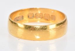 A 22ct gold wedding ring / band, Birmingham 1916, 3.4g, size M
