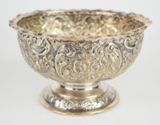 Elkington & Co Ltd Victorian hallmarked silver rose bowl with embossed decoration and detachable