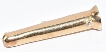 A bespoke 9ct gold posy holder set with a diamond, 8.1g, 3.8cm