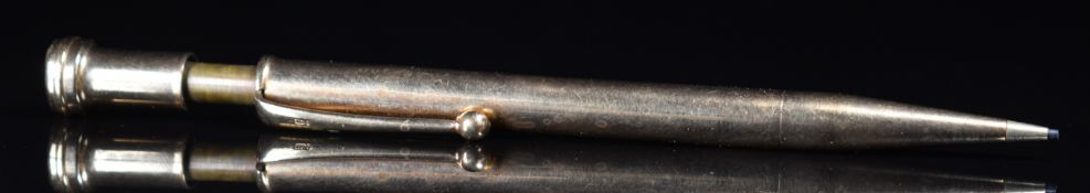 Johnson Matthey & Co 9ct gold propelling pencil, 12cm long, 23.2g.