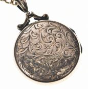 Edwardian 9ct gold locket with engraved scrolling decoration (3.3g, 2.3cm, Birmingham 1908) on