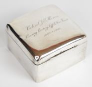 Edward VII hallmarked silver cigarette box with presentation to lid 'to Colonel J.E.Harris