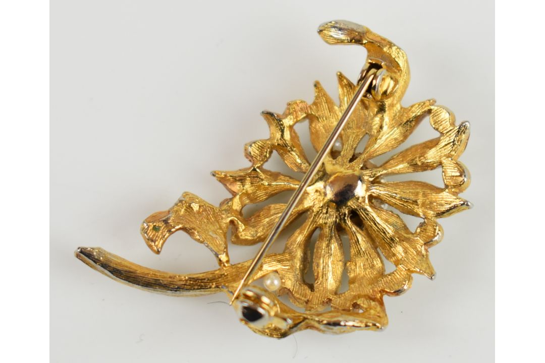 Silver vesta (26g), Miracle brooch and further vintage brooches - Image 10 of 12