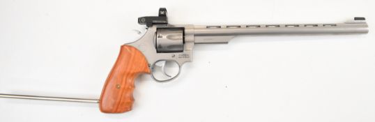 Taurus .357 7-shot double-action long barrelled revolver with wooden grip, Vortex Venom 3M0A red dot