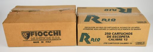 Five hundred 12 bore shotgun cartridges including Rio 20 Target Load 28g 8 shot and Fiocchi Sporting
